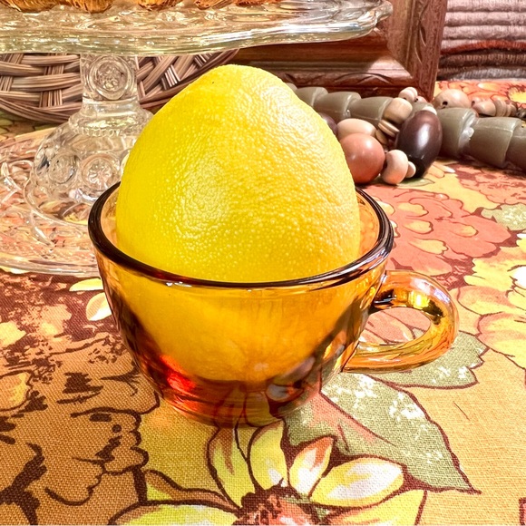 Vintage Indiana Amber Glass Sunburst Pattern Snack Set Plate With Tea Cup - Picture 4 of 6